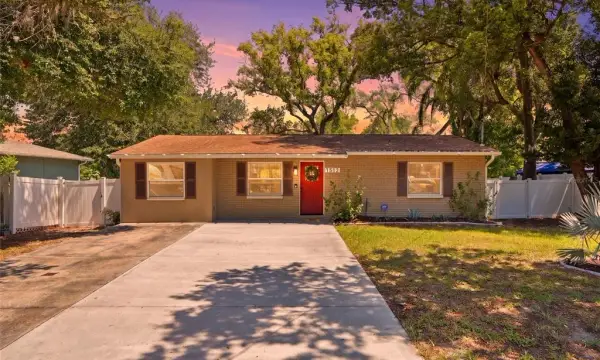 1512 E Hanna Avenue, Tampa, FL, 33610
