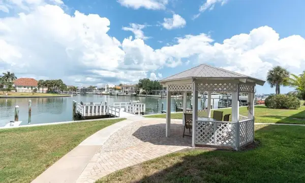 719 Pinellas Bayway S, Unit 110, Tierra Verde, FL, 33715