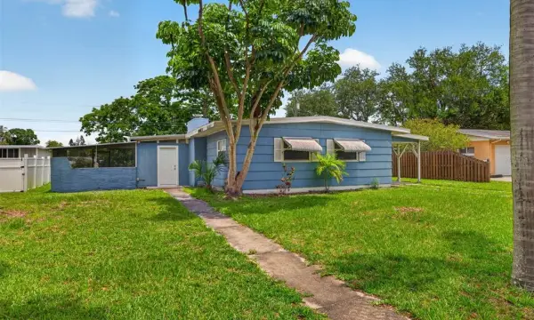 6819 Meadowlawn Drive N, St Petersburg, FL, 33702