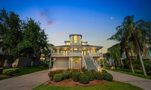 921 Point Seaside Drive, Crystal Beach, FL, 34681