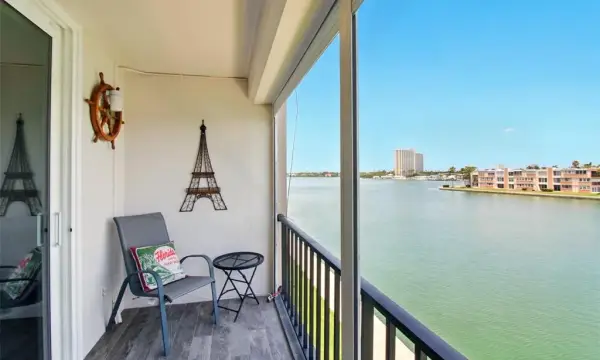7625 Sun Island Drive S, Unit 304, South Pasadena, FL, 33707