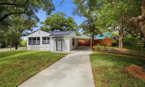 2102 E Howell Street, Tampa, FL, 33610