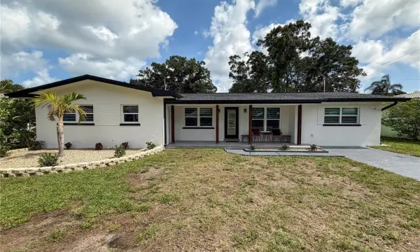 1446 Admiral Woodson Lane, Clearwater, FL, 33755
