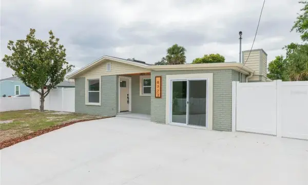 8723 N River Forest Circle, Tampa, FL, 33604