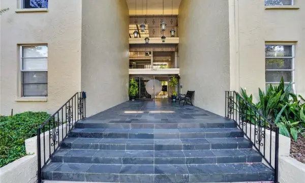 2302 S Manhattan Avenue, Unit 214, Tampa, FL, 33629