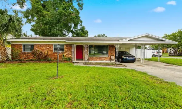 2109 W Erna Drive, Tampa, FL, 33603