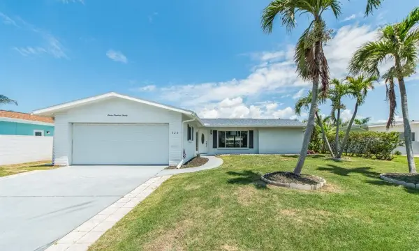 720 115th Avenue, Treasure Island, FL, 33706