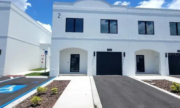 4351 Cambio Gardens Court, Tampa, FL, 33610