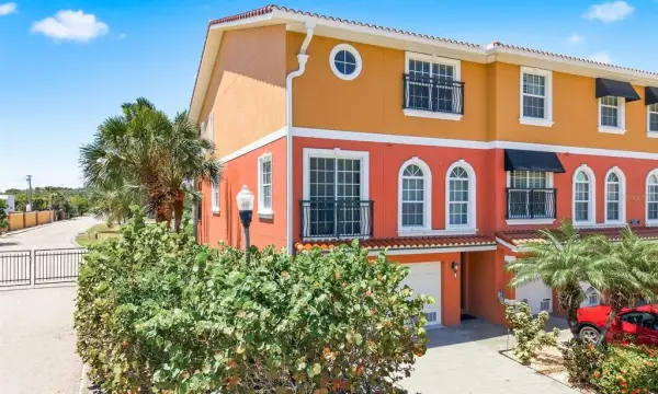 47 W Morgan Street, Tarpon Springs, FL, 34689