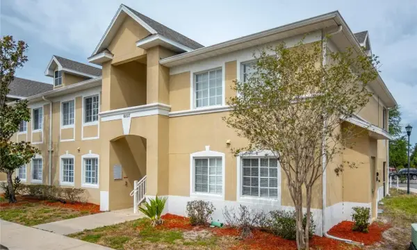 6007 Skydale Way, Unit 201, Riverview, FL, 33578