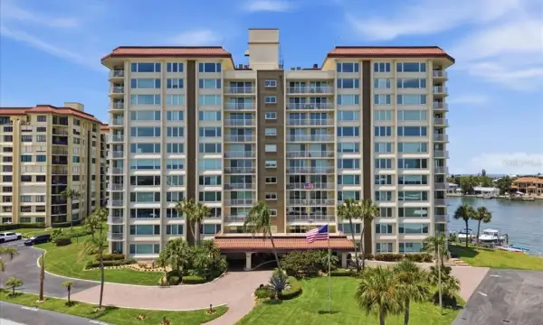 736 Island Way, Unit 1003, Clearwater Beach, FL, 33767