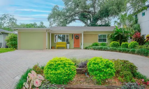 3207 W Nassau Street, Tampa, FL, 33607