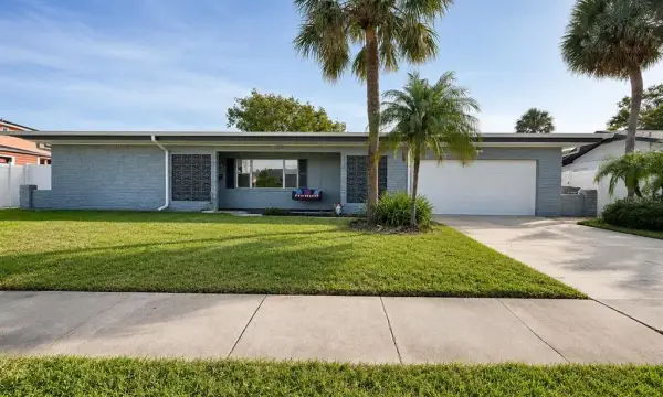 6004 Memorial Highway, Tampa, FL, 33615