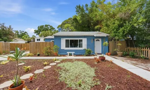 745 Alamanda Way S, St Petersburg, FL, 33705