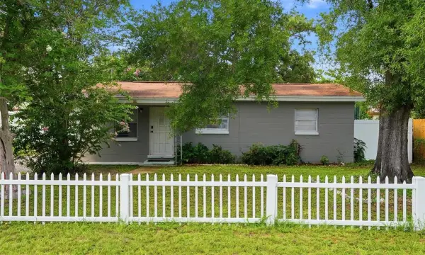 2430 N Ramona Circle, Tampa, FL, 33612