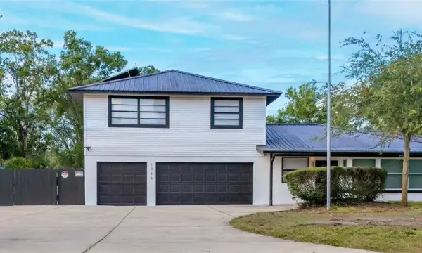 1736 W Country Club, Tampa, FL, 33612