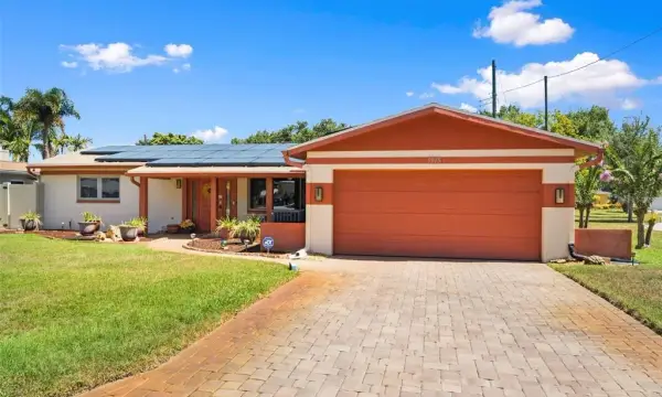 5915 46th Avenue N, Kenneth City, FL, 33709