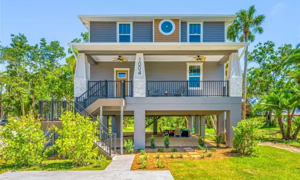 1004 W Henry Avenue, Tampa, FL, 33604