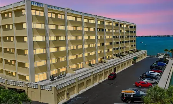 100 Bluff View Drive, Unit 509c, Belleair Bluffs, FL, 33770