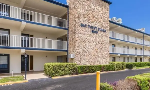 6100 12th Street S, Unit 107, St Petersburg, FL, 33705