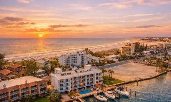 10091 Gulf Boulevard, Unit 203e, Treasure Island, FL, 33706