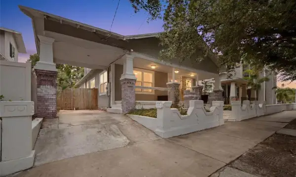 2132 W Beach Street, Tampa, FL, 33607
