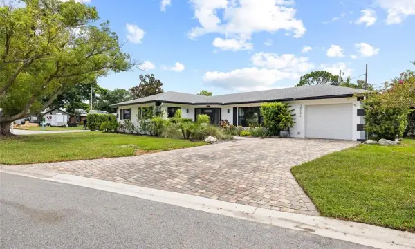14006 81st Avenue, Seminole, FL, 33776