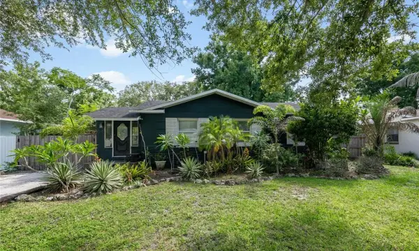 1010 W Berry Avenue, Tampa, FL, 33603