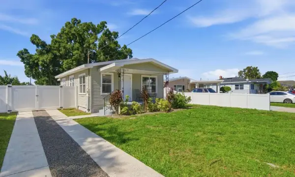 2704 W Leroy Street, Tampa, FL, 33607