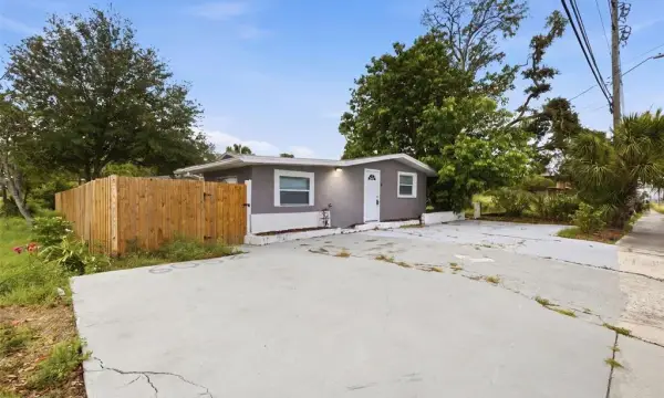 605 S S Disston Ave, Tarpon Springs, FL, 34689