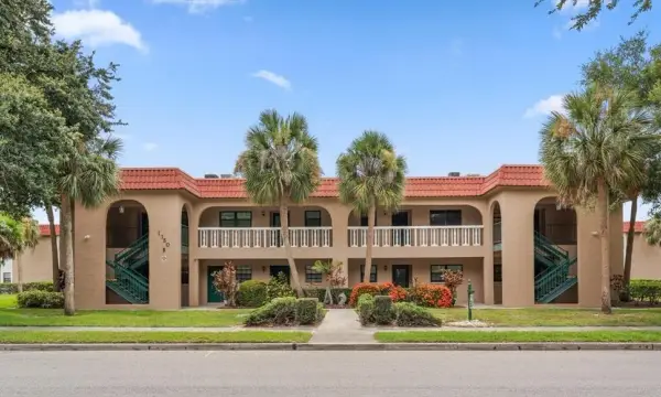 1750 Belleair Forest Drive, Unit B8, Belleair, FL, 33756