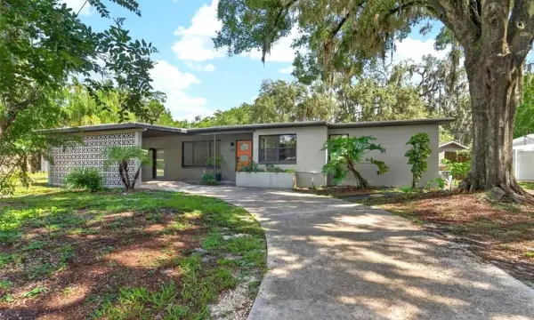 408 Berwick Avenue, Temple Terrace, FL, 33617