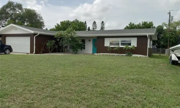 240 Regina Drive S, Largo, FL, 33770