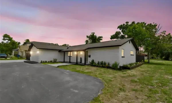 1530 49th Street N, St Petersburg, FL, 33710