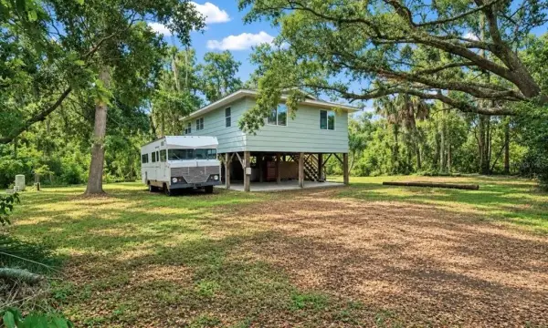 707 George Street S, Tarpon Springs, FL, 34688