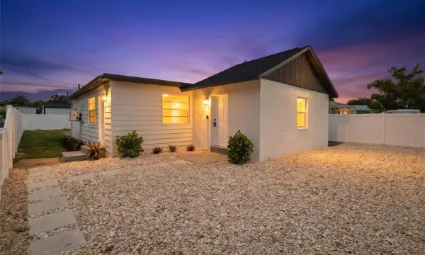 3923 W Flora Street, Tampa, FL, 33614