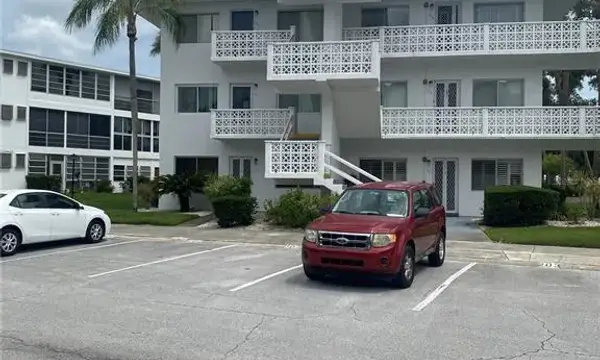 11224 82nd Avenue, Unit 301, Seminole, FL, 33772
