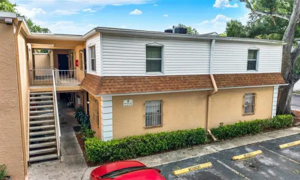 4701 Christa Court, Unit 341, Tampa, FL, 33614