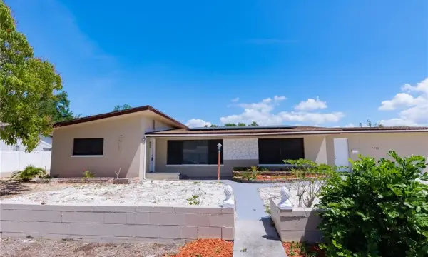 4946 Dr Martin Luther King Jr Street S, St Petersburg, FL, 33705