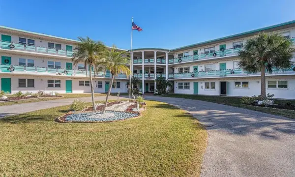 1900 59th Avenue N, Unit 210, St Petersburg, FL, 33714