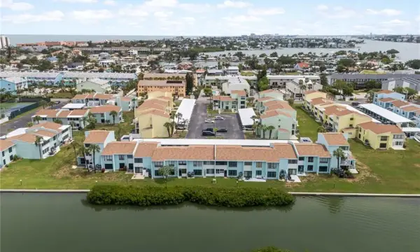 1 Windrush Boulevard, Unit 63, Indian Rocks Beach, FL, 33785