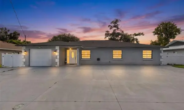 6920 N Cameron Avenue, Tampa, FL, 33614