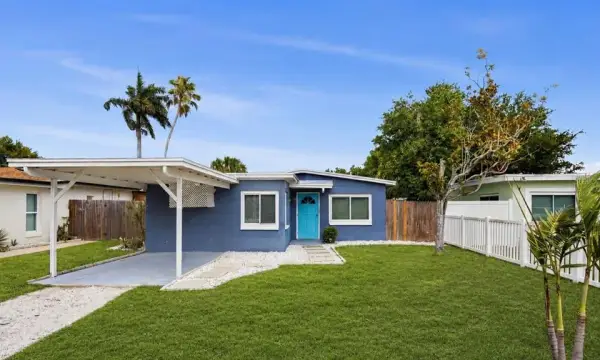 664 Gray Street S, St Petersburg, FL, 33707