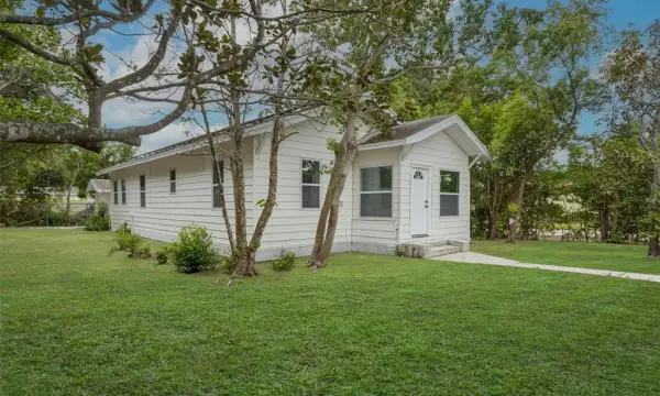4660 7th Avenue N, St Petersburg, FL, 33713