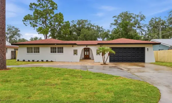5106 Oakhaven Lane, Tampa, FL, 33617