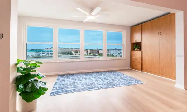 5925 Shore Boulevard S, Unit 405, Gulfport, FL, 33707