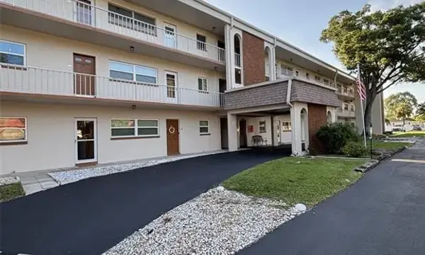 5880 38th Avenue N, Unit 206, St Petersburg, FL, 33710