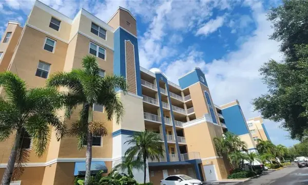 960 Starkey Road, Unit 3302, Largo, FL, 33771
