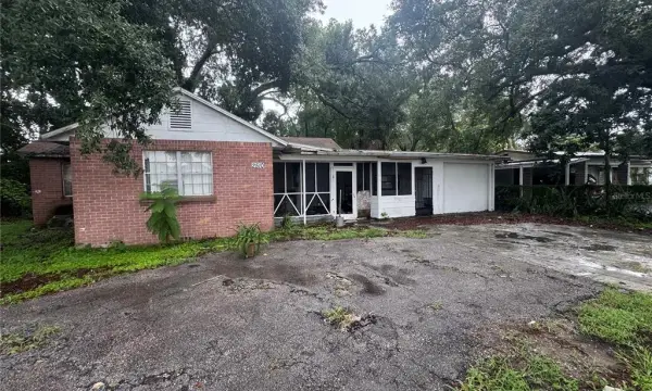 2510 W Henry Avenue, Tampa, FL, 33614