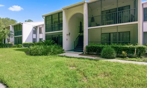 1204 Pine Ridge Circle W, Unit C1, Tarpon Springs, FL, 34688